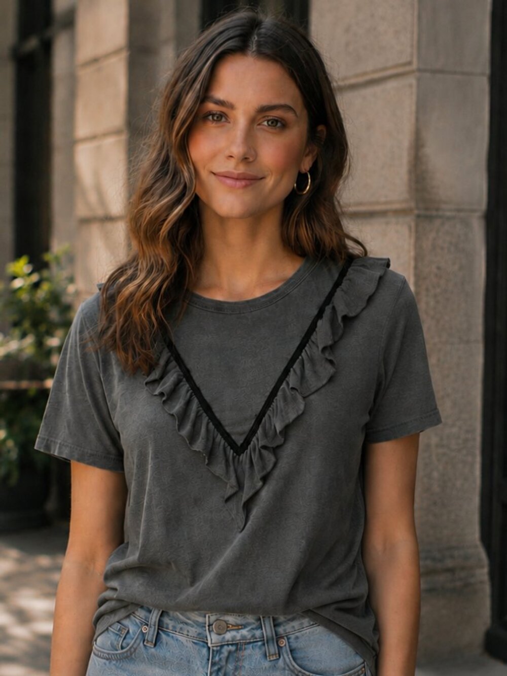 THE GREAT Ruffle Tee Size 1 Small 4 Charcoal Gray Velvet Trim Top CURRENT/ELLIOT